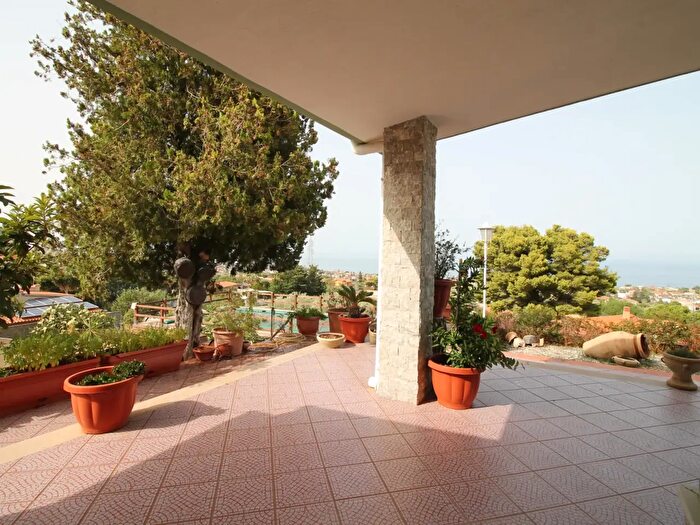 Casa con 5 locali in vendita in Via Grotta Mazzamuto, Altavilla Milicia