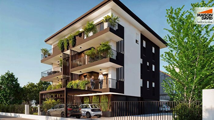 Appartamento quadrilocale in vendita in Viale della Pace, Vicenza