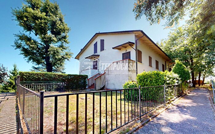 Appartamento trilocale in vendita in Via Bortolani, Valsamoggia