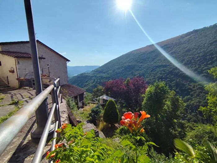 Appartamento quadrilocale in vendita in Arrone