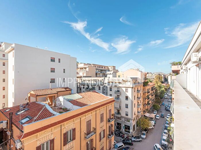 Appartamento con 5 locali in vendita in Via Generale Giuseppe Arimondi z, Palermo