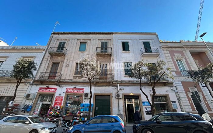 Appartamento trilocale in vendita in Via Imperatore Adriano, Lecce