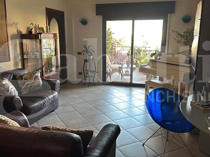 Appartamento trilocale in vendita in Via S dAcquisto, Aversa