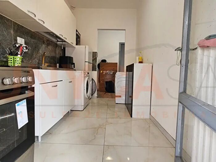 Appartamento trilocale in vendita in Vai della Biscia, Padova