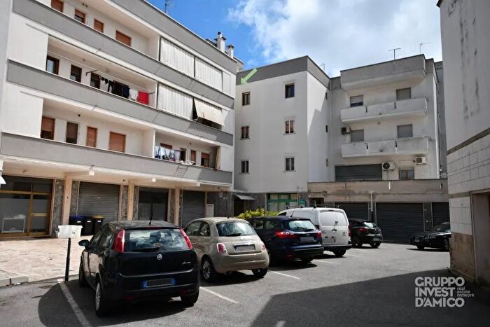 Appartamento trilocale in vendita in Via Fasano Cisternino Brindisi Cisternino, Cisternino