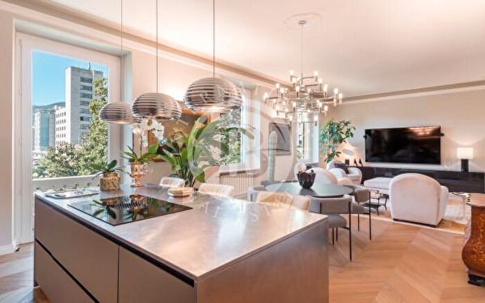 Appartamento con 6 locali in vendita in La Spezia