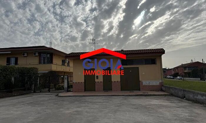 Appartamento in vendita in Cancello Ed Arnone