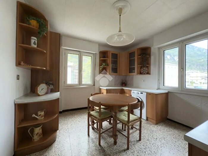 Appartamento trilocale in affitto in Via IV Novembre, Grosio