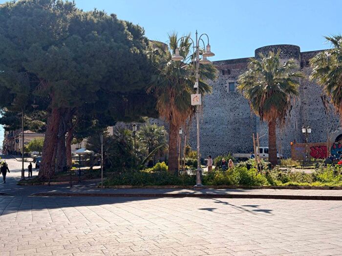 Appartamento bilocale in affitto in Piazza Federico di Svevia, Centro Storico, Catania