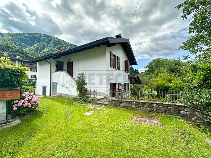 Casa con 7 locali in vendita in Vicolo San Giacomo, Paluzza