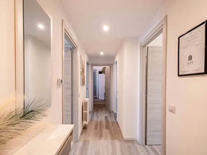 Appartamento trilocale in vendita in Via Marghera, Milano