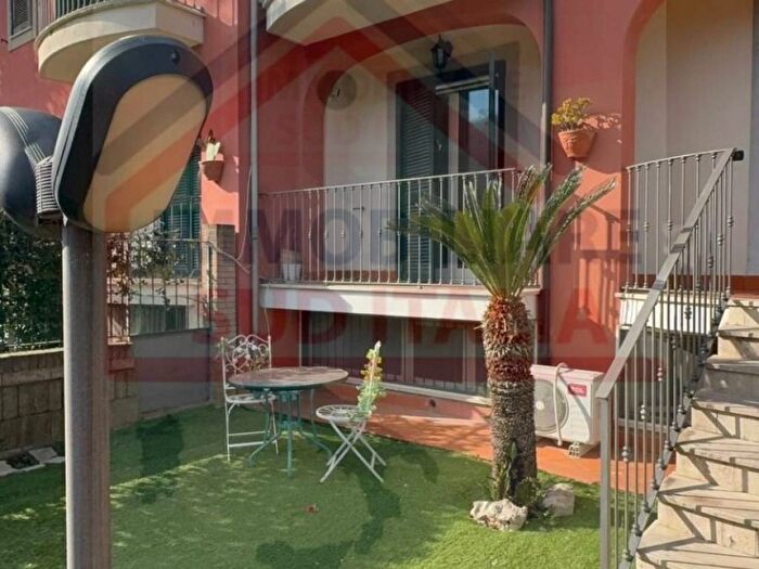 Casa con 6 locali in affitto in Via Santa Maria, Quarto