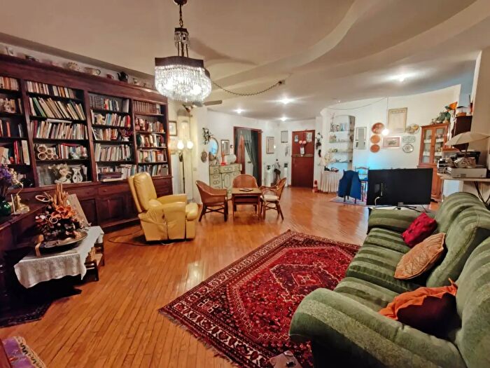 Appartamento con 5 locali in vendita in Pisa