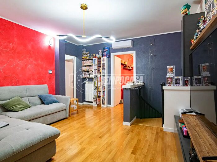 Appartamento bilocale in vendita in Via Massimo dAntona, Pozzo DAdda