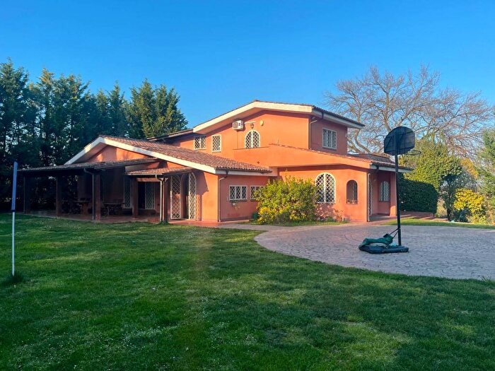 Casa con 6 locali in affitto in Via della Giustiniana, La Giustiniana, Roma