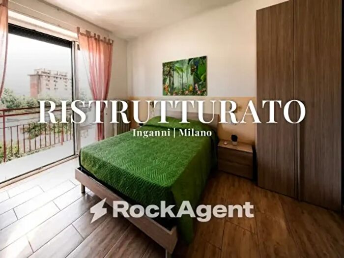 Appartamento trilocale in vendita in Via Lorenteggio, Milano