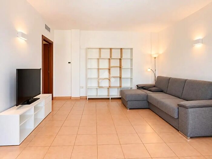 Appartamento trilocale in affitto in Via Gabriele Caiulo, Lecce