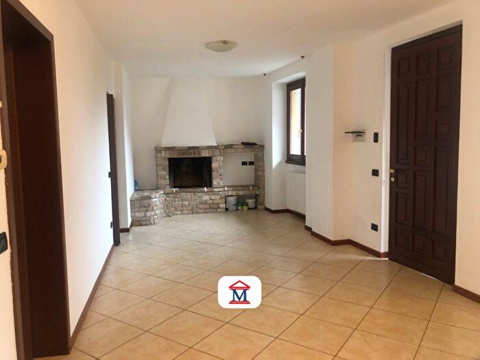 Appartamento trilocale in affitto in Centro, Sorisole