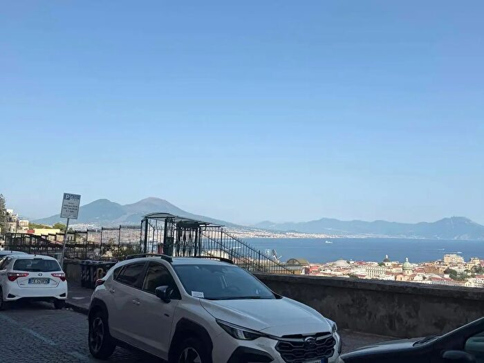 Appartamento bilocale in affitto in Via Palizzi, Napoli