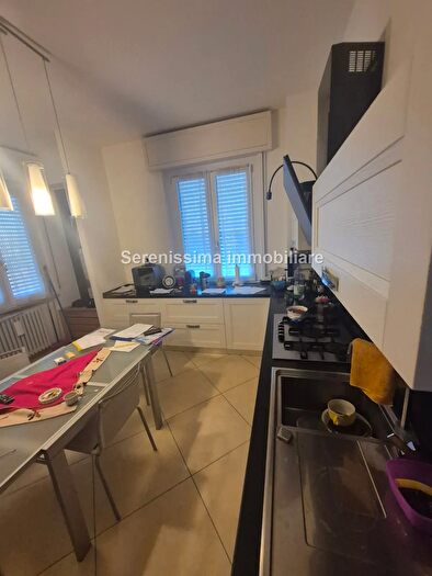 Appartamento con 7 locali in affitto in Vallefoglia