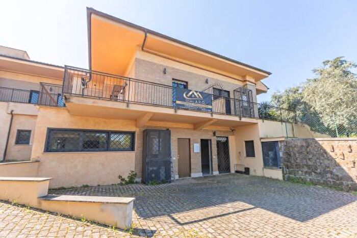 Appartamento bilocale in vendita in Viale Enrico Fermi, Frascati