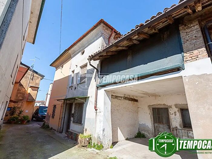 Casa quadrilocale in vendita in Via Indipendenza, Sergnano