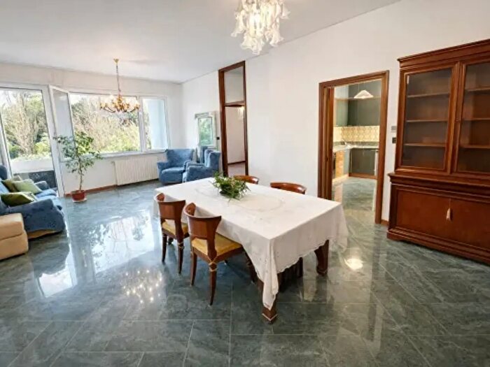 Appartamento con 6 locali in vendita in Viale Alberto Simonini, Rimini