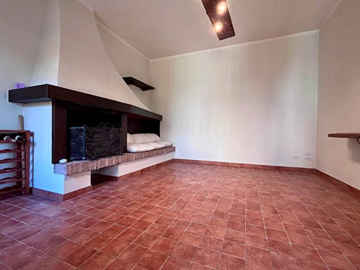 Casa con 6 locali in vendita in Desenzano Del Garda