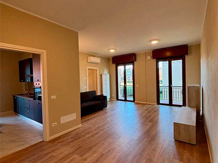 Appartamento trilocale in affitto in Centro Storico, Crema