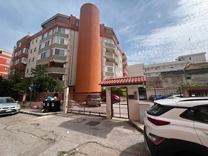 Appartamento quadrilocale in vendita in Via del Lavoro, Brindisi