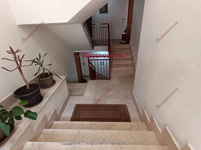 Appartamento bilocale in vendita in Via Regione Siciliana a Monreale Pa Italia, Monreale