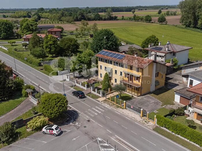 Casa trilocale in vendita in Viale Venezia, Fossalta Di Portogruaro