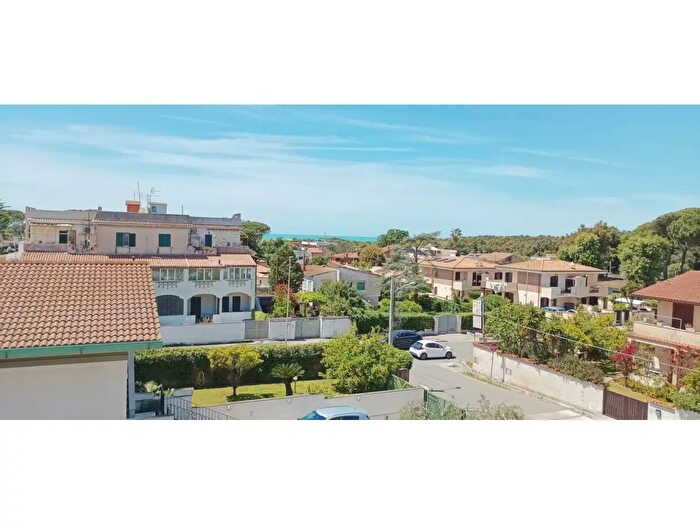 Casa trilocale in vendita in Viale Roma, Anzio