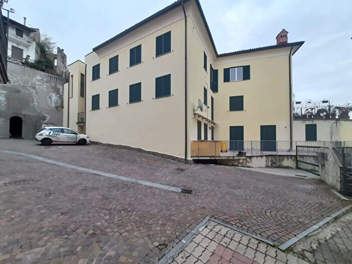 Appartamento trilocale in vendita in Castelletto dOrba, Castelletto DOrba