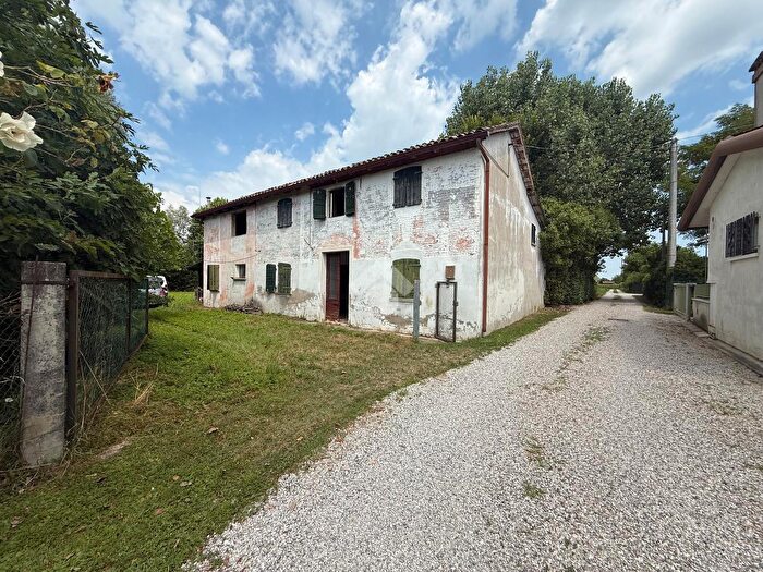 Casa quadrilocale in vendita in Via Bollati, Mirano