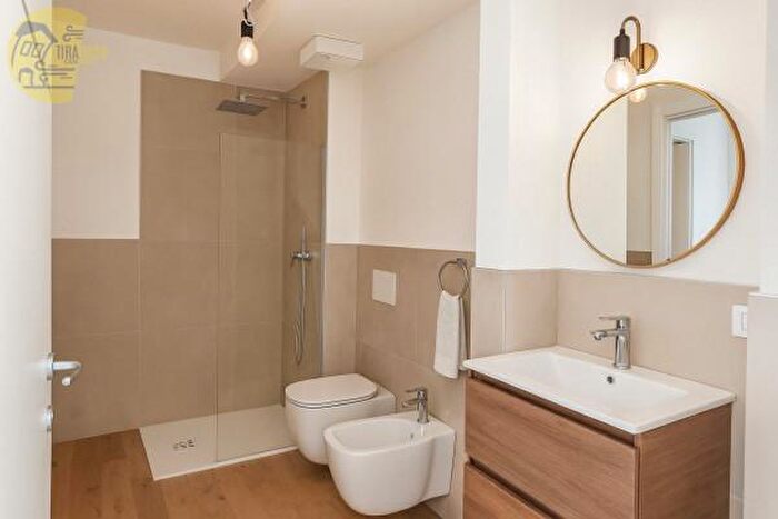 Appartamento trilocale in vendita in Salita di Gretta, Trieste