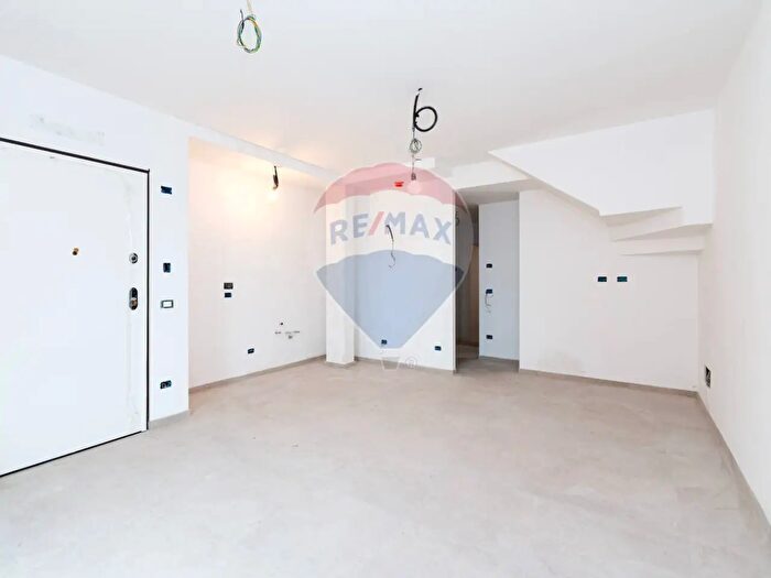 Appartamento trilocale in vendita in Via Monti Sabini i, Monterotondo