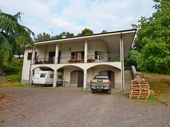 Casa con 5 locali in vendita in Strada Reale, Fossano
