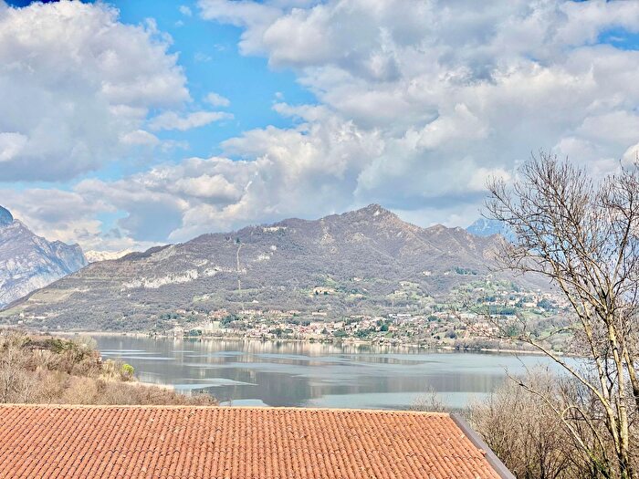 Casa con 12 locali in vendita in Via S Antonio, Annone Di Brianza