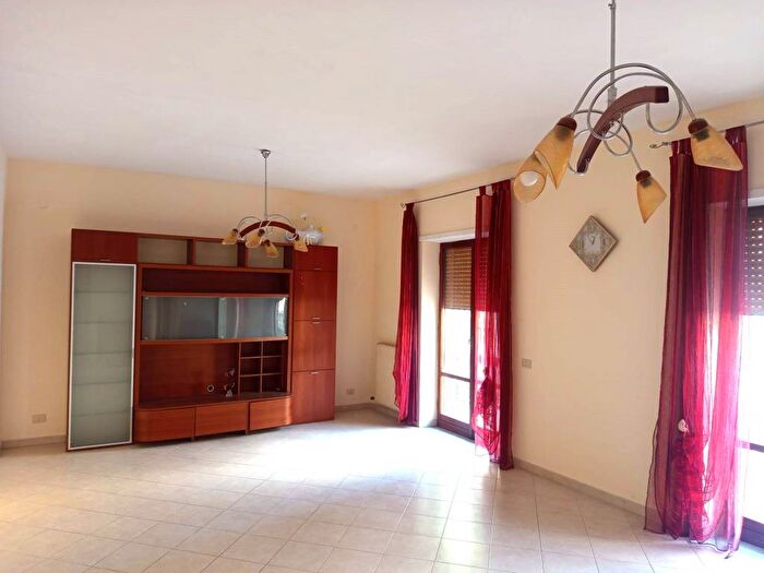Appartamento con 5 locali in affitto in Via Ferrarecce, Ferrarecce Università, Caserta