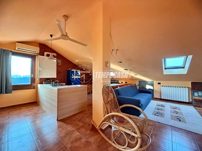 Appartamento trilocale in vendita in Borgata Rossignoli, Cirie