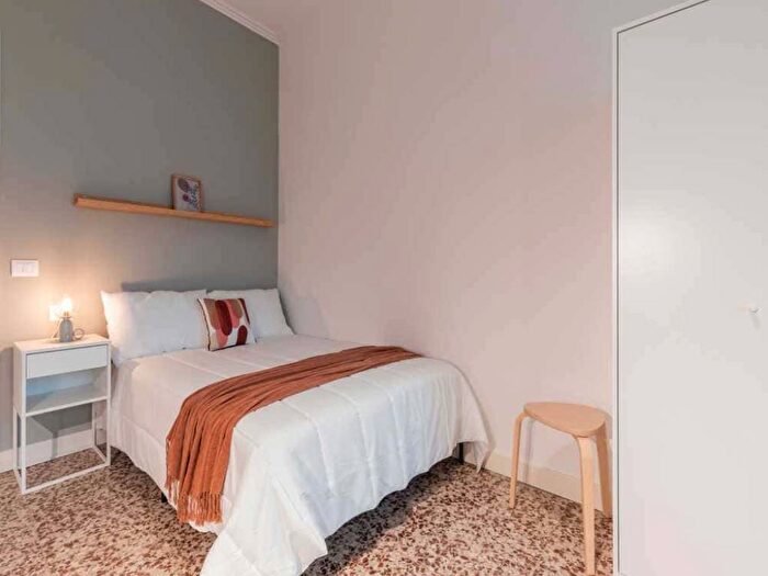 Appartamento trilocale in affitto in Piazza Carducci, Nizza Millefonti, Torino