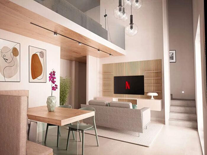 Casa con 5 locali in vendita in Prato