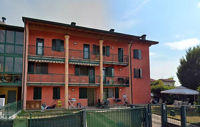 Appartamento quadrilocale in vendita in Via Papa Giovanni II, Castelbelforte