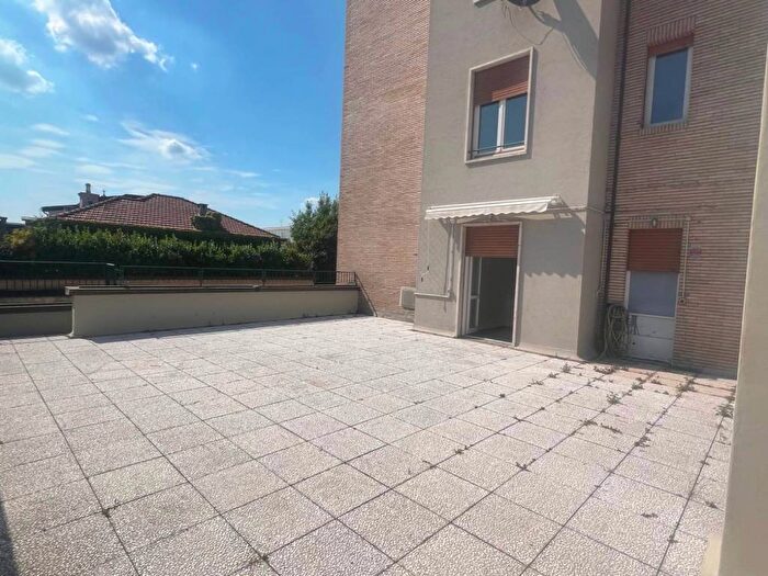 Appartamento trilocale in affitto in Via Crocefisso, Carrobbio, Milano