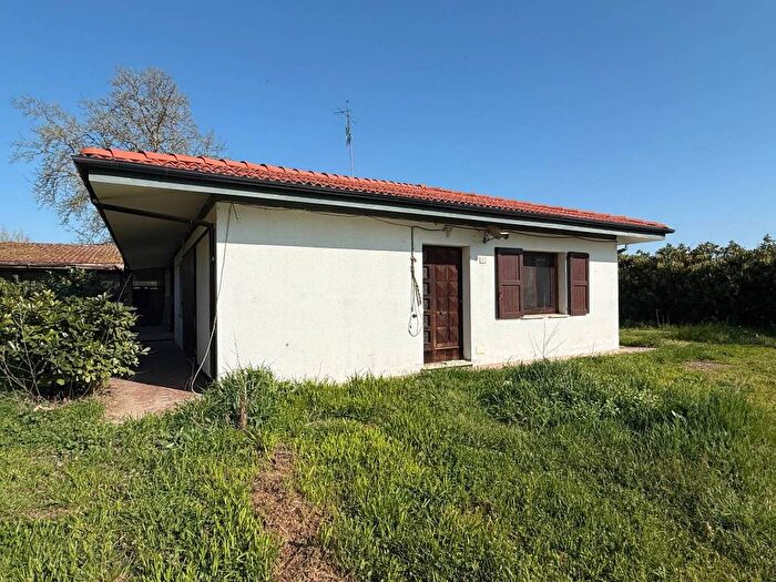 Casa quadrilocale in affitto in Via Nugaroni, Argenta