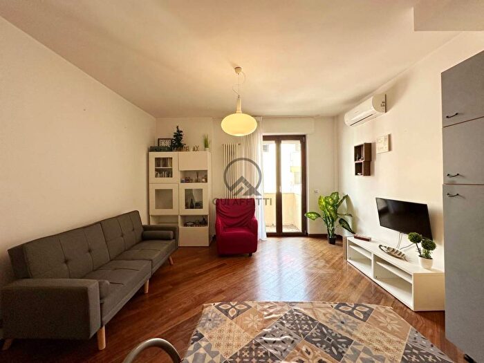 Appartamento trilocale in affitto in Viale Venezia Giulia, Centro, Andria