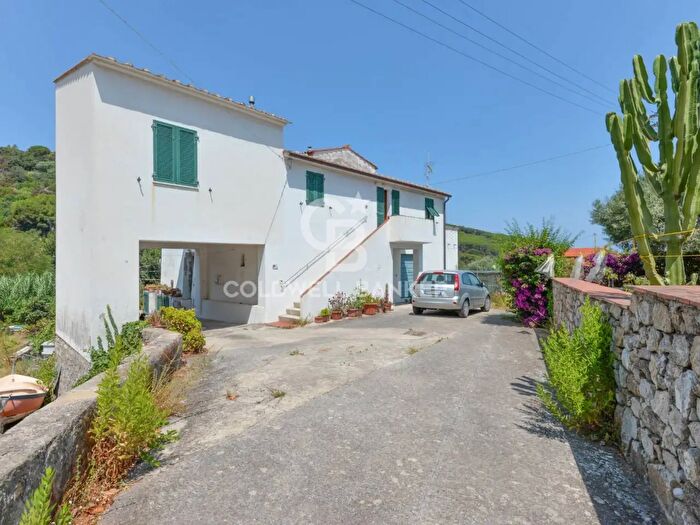 Casa con 7 locali in vendita in Località Caparutoli, Marciana Marina