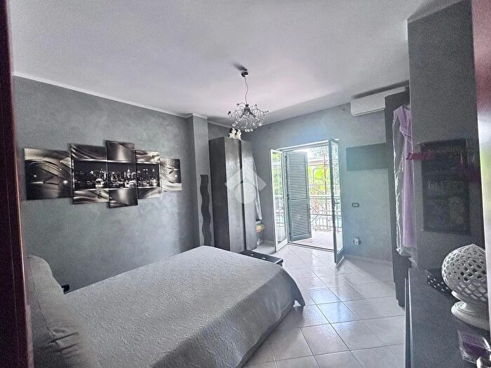 Appartamento trilocale in vendita in Via Marinaro, Casandrino