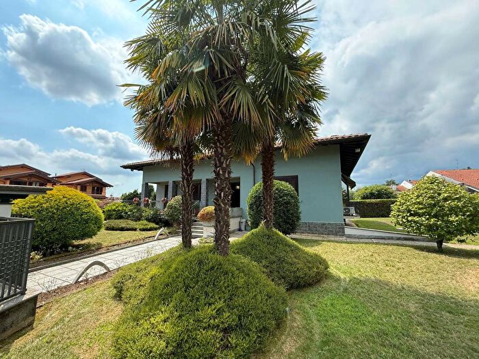 Casa con 5 locali in vendita in Via Martini Scolari, Cavallirio